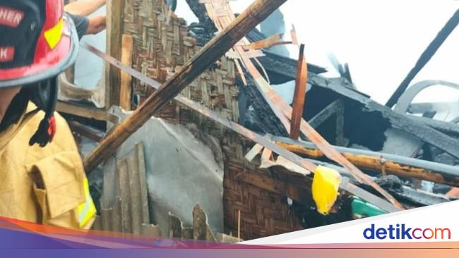 Korsleting Listrik, 2 Rumah Warga di Pandeglang Ludes Terbakar