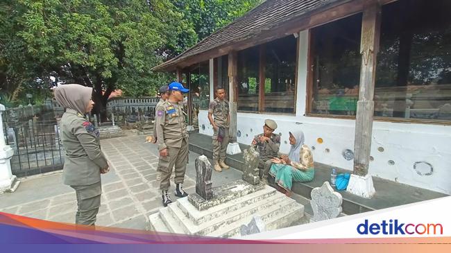 300 Pengemis Pernah Terdeteksi di Makam Sunan Gunungjati, Sindikatnya Diusut
