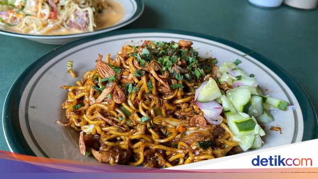 Gurihnya Racikan Bakmi Jawa Mas Pong Sejak 1996 Ada di Tebet