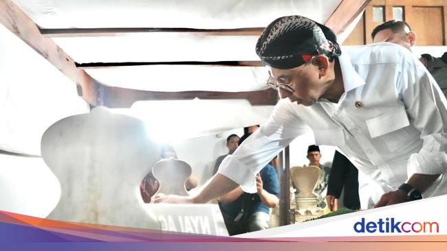 Menbud Fadli Zon Dorong Upaya Pelestarian Situs Sejarah Spiritual