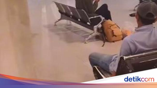 Viral Penjemput Merokok di Area Bandara Sultan Hasanuddin, Ini Kata Pengelola