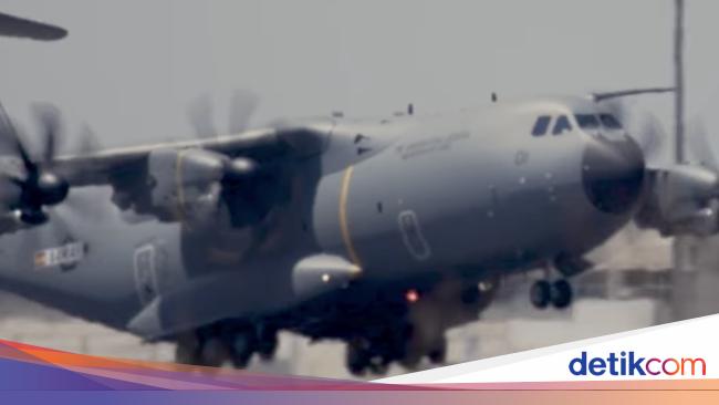 Penerbangan Perdana Pesawat Jumbo yang Dipesan Prabowo