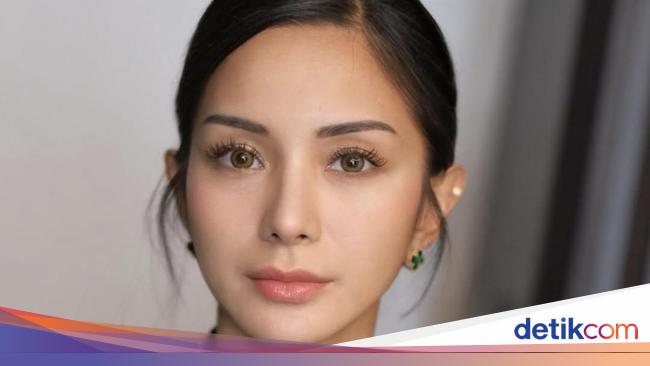 Potret Kirana Larasati Bikin Udang Matcha hingga Jajan Mochi di Jepang