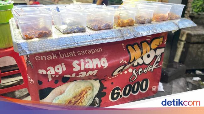 Makan Nasi Cokot Rp 6 Ribu di Stasiun Tebet Ini Bisa Jadi Penunda Lapar