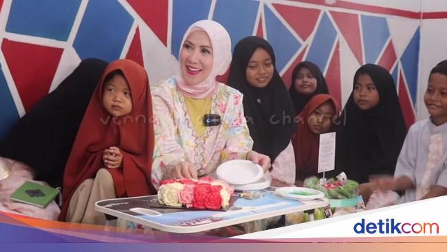 Venna Melinda Ultah, Gelar Makan Malam Bareng Keluarga dan Fuji