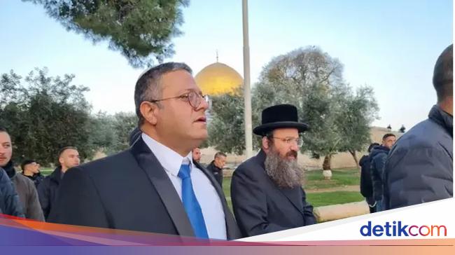 Kelakuan Menteri Israel Ibadah Yahudi di Al-Aqsa Tuai Kecaman