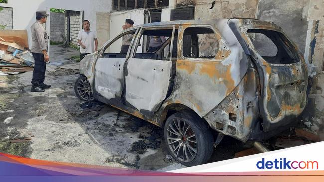 Apa Motif Bule Australia Rampas dan Bakar Mobil Milik Warga Bali?