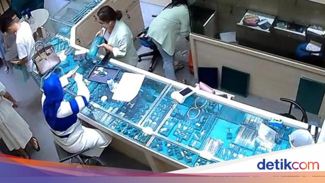 Dalih Gaya Hidup Jadi Alasan Wanita Tenteng Hermes Curi Berlian di Mal Jakut