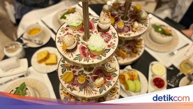 Spesial! Afternoon Tea dengan Balutan Warisan Wastra Iwan Tirta