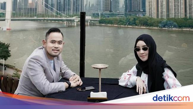 Juragan 99 dan Istri Kompak Makan Serta Hangout Bareng Raffi Ahmad