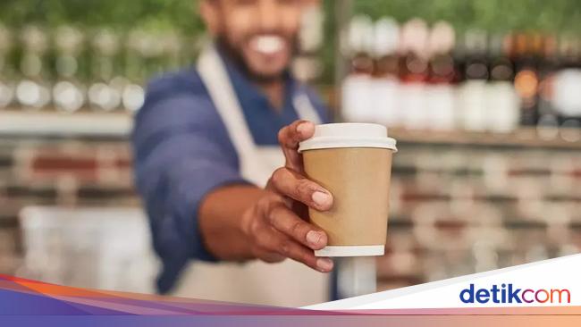 Pesan Latte pakai Susu Bebas Laktosa, Pria Ini Kecewa Ditagih Ekstra