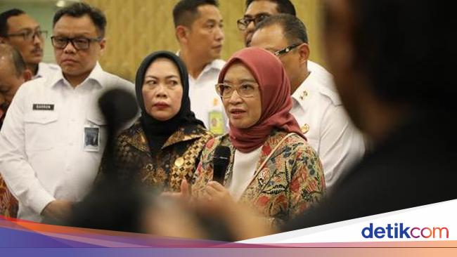 Menteri PANRB Tinjau Layanan Imigrasi di Bandara Ngurah Rai