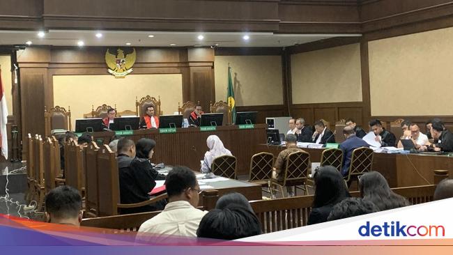 Hotman Singgung Tom Lembong, Hakim Tolak Sidang Bos Gula Ditunda