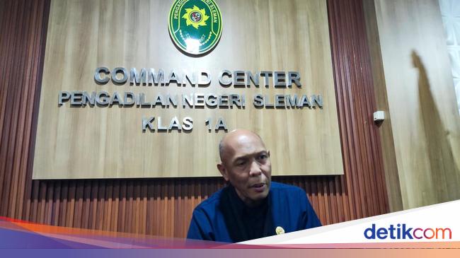 PN Sleman Gugurkan Gugatan Ijazah Jokowi, Ini Alasannya