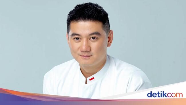 Chef Arnold Buka 'Warung' di Rumah hingga Blusukan ke Pasar