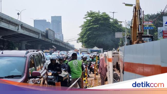 Ini Titik-titik Galian Picu Macet di Jalan TB Simatupang Jaksel