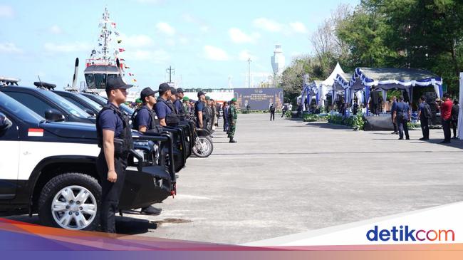 Implementasi Arahan Presiden, Menteri Agus Kukuhkan Satgas Patroli Imigrasi Bali