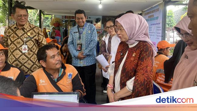 MenPAN-RB Tinjau CKG di RPTRA Kramat Pela, Pastikan Layanan Berjalan Baik