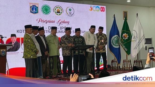 Pramono Resmikan Gedung MUI-DMI Jaksel, Harap Jakarta Lebih Sejuk