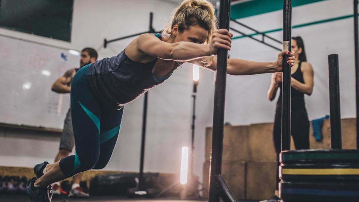 4 Perbedaan Hyrox dan CrossFit, Variasi Ngegym yang Sama-sama Ngehits
