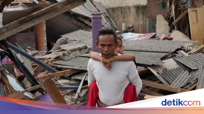 Lebih dari 70 Negara Melarang Asbes, Tapi Indonesia Masih Menggunakannya