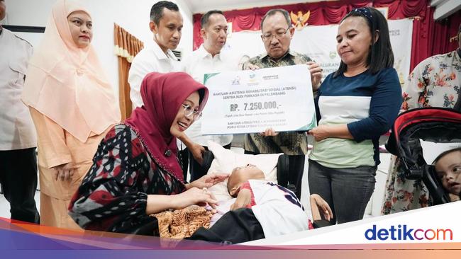 Fatma Saifullah Yusuf Beri Bantuan ATENSI ke Sentra Budi Perkasa Palembang