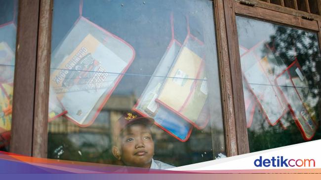 Pemprov DKI Bolehkan Siswa Sekolah Dekat Lokasi Demo Belajar dari Rumah