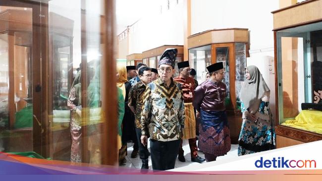 Fadli Zon Tinjau Museum Sang Nila Utama, Bahas Pentingnya Penataan Pameran