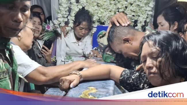 Tangis Ortu Jelang Pemakaman Prada Lucky: Kami Tak Sanggup