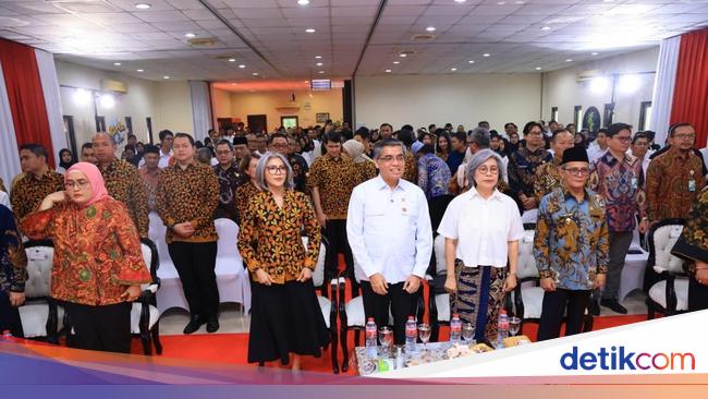 Kemnaker-Sampoerna Beri Pelatihan Usaha Pekerja Terdampak PHK di Pasuruan