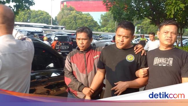 Satpol PP Amankan 4 Pelaku Pungli Viral di Trotoar Pejompongan Jakbar