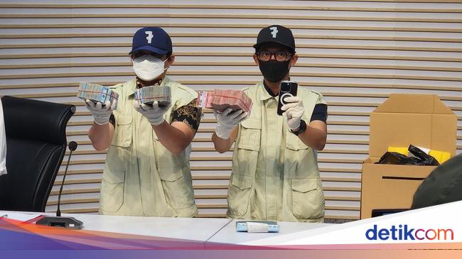 KPK Sita Barang Bukti Duit Rp 200 Juta Terkait OTT Bupati Koltim