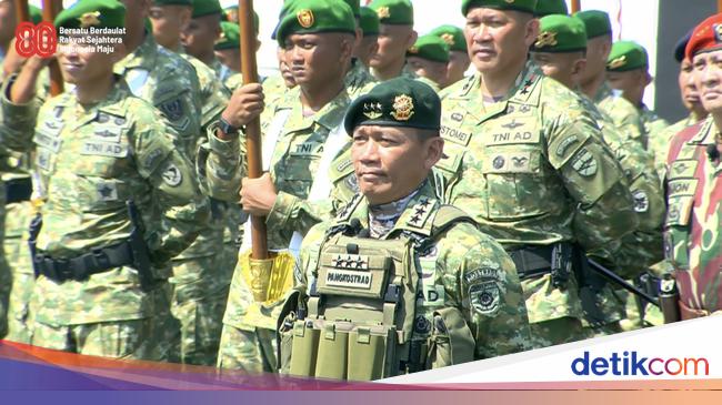 Prabowo Puji Pangkostrad Jadi Komandan Upacara: Letjen Memimpin dari Depan
