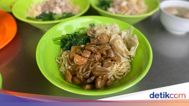 Mie Ayam Papi Gendut: Puas Makan Mie Ayam Rp 20 Ribu di Tebet Milik Mantan Chef