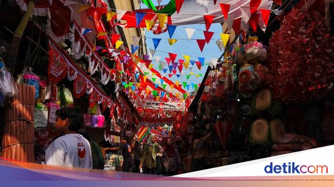 Pasar Mester Jadi Lautan Merah Putih Sambut HUT ke-80 RI