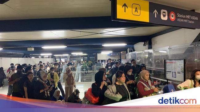 Penyebab TransJ Telat dan Bikin Penumpang Antre 3 Jam di Halte CSW Semalam