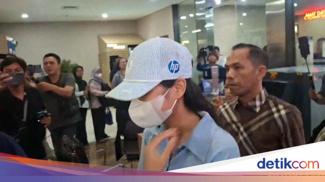Azizah Salsha Datangi Bareskrim Mabes Polri, Ada Apa?