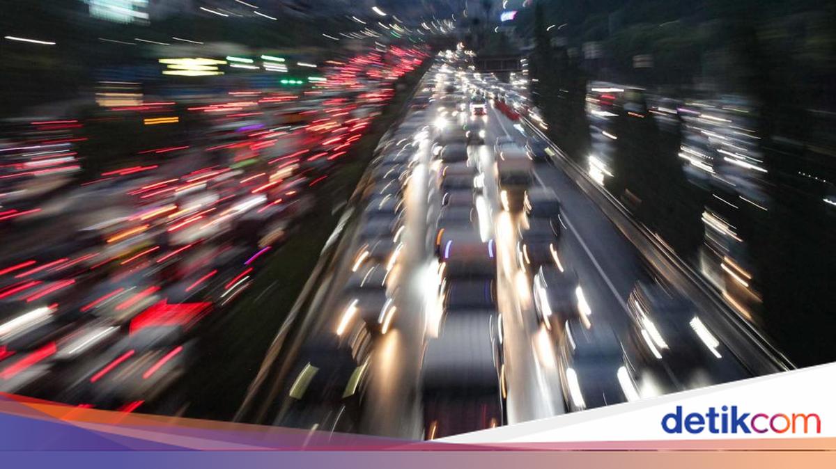 Arus Balik Lebaran, Tol Cipali Arah Jakarta Padat di Sejumlah Titik