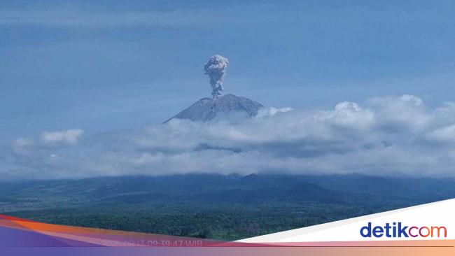 Gunung Semeru Sempat Erupsi hingga Kolom Abu Capai 1.000 Meter