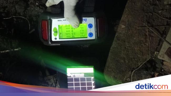 Brimob Cek Asap Panas dalam Tanah di Depok, Ini Hasilnya