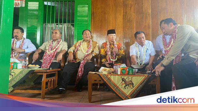 Pimpinan MPR Kunjungi Rumah Pengasingan Bung Karno di Rengasdengklok