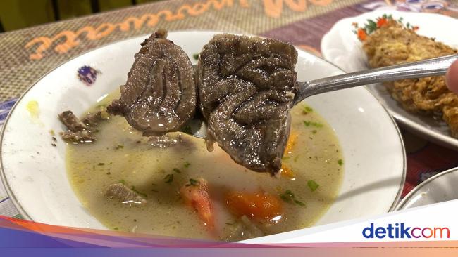 Warung Minarwati: Dari Jogja ke Cipete! Sop Daging dan Ayam Selimut Telur Nikmat