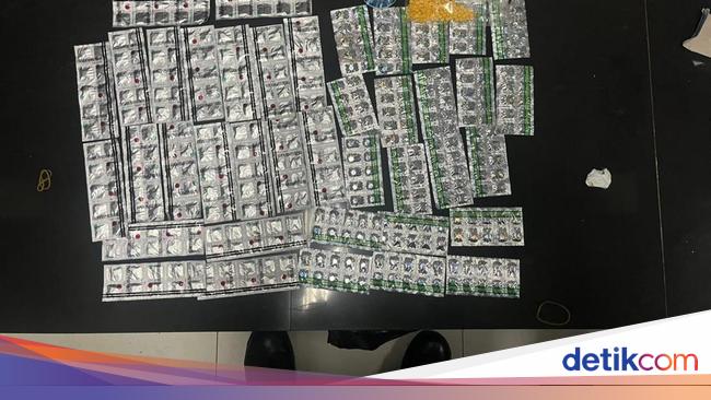 Polisi Tangkap 2 Pria Bawa 1.000 Obat Keras di Bogor