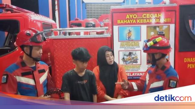 Jari Masuk Gir saat Bongkar Sepeda, Bocah Cilincing Minta Bantuan Damkar