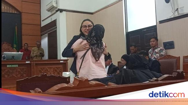Nikita Mirzani Minta Tolong ke Pengasuh: Titip Arkana dan Azka Ya
