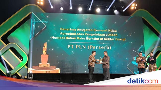 'Sulap' Limbah Jadi Barang Bernilai Energi, PLN Raih Penghargaan Ekonomi Hijau