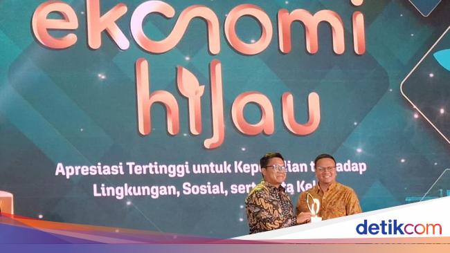Getol Pakai Energi Baru Terbarukan, Telkom Raih Penghargaan Ekonomi Hijau