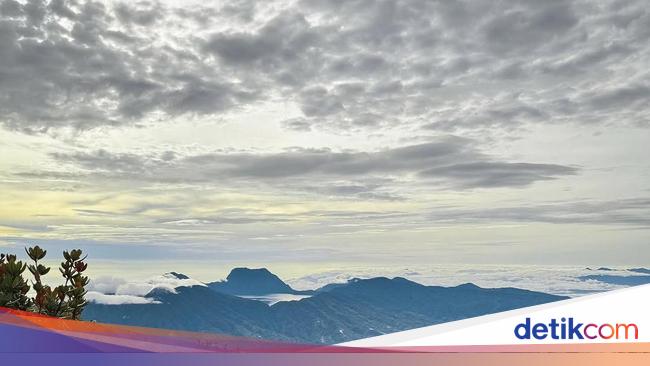 Hobi Ngopi, Ini Momen Aktor Kenny Austin Menikmati Americano