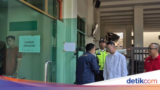 Irfan Hakim dan Raffi Ahmad Jemput Jenazah Mpok Alpa di RS hingga Rumah Duka