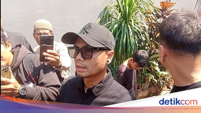 Wendy Cagur Bongkar Sikap Profesional Mpok Alpa Tetap Kerja Meski Sakit Parah